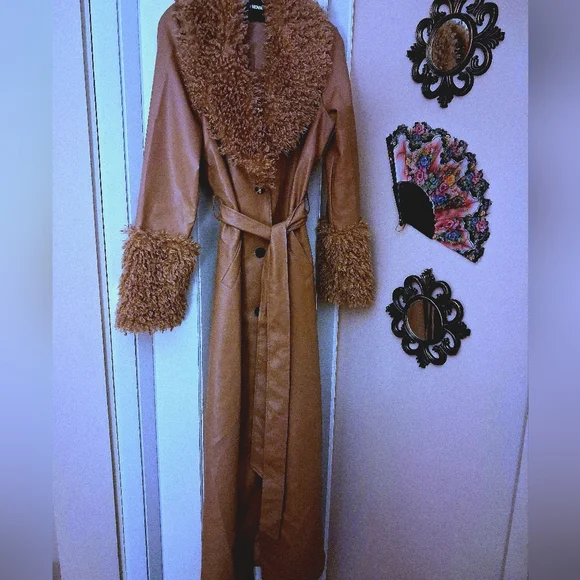 Fashion Nova Tan Trench Coat with Faux Fur Trim - Picture 2 of 7